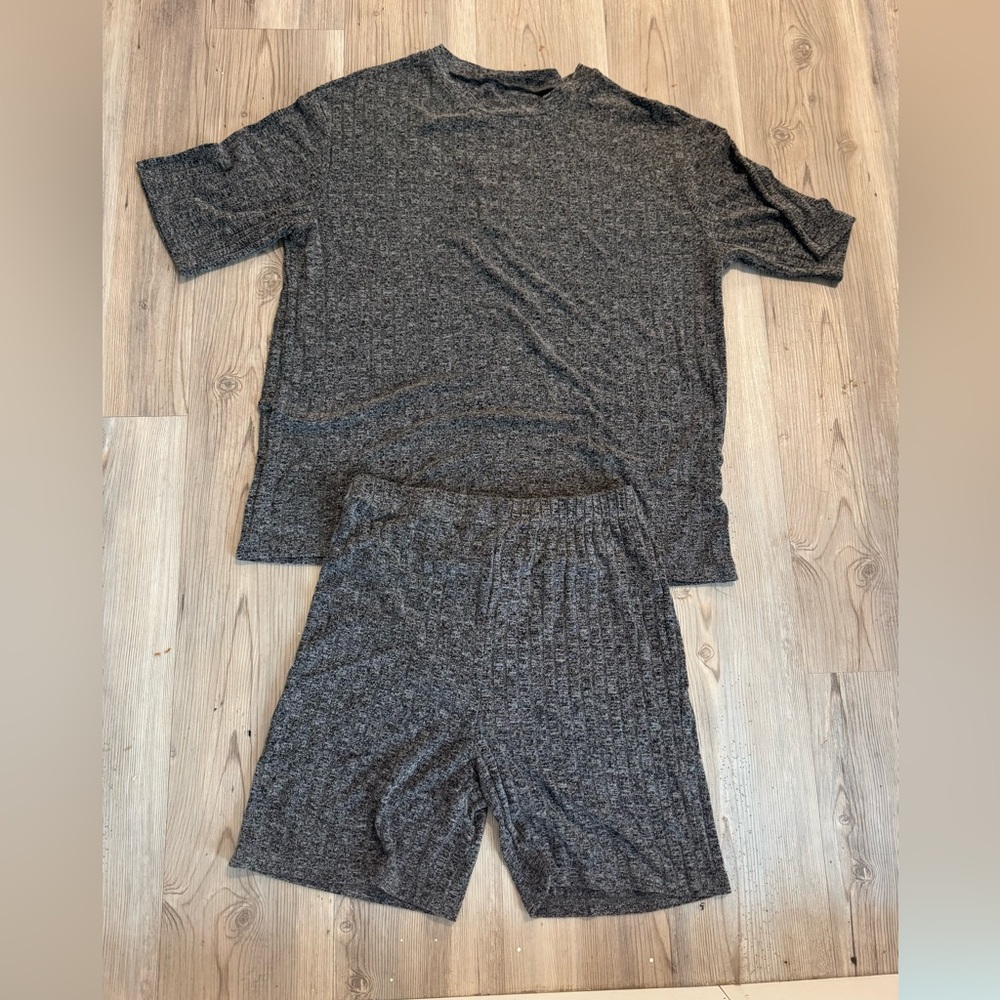 TikTok women’s lounge set , short sleeve shirt and shorts gray large